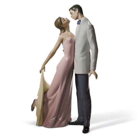  Lladro Happy Anniversary Couple Figurine